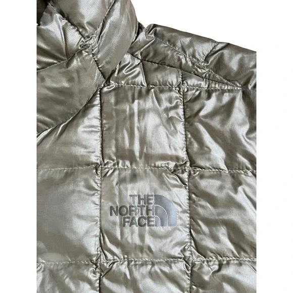 The North Face Thermoball Eco Jacket Mens‎ Size Medium Green Puffer Insulated